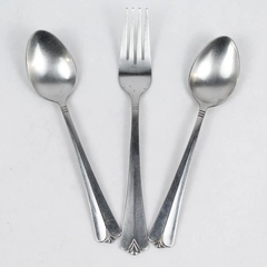 3 Pieces Rogers Co Country Shell Stainless Flatware 2 Tablespoons 1 Dinner Fork