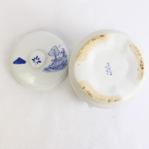 VTG Hand Painted Chinese Soup Pot with Lid 7.5" H x 5" W