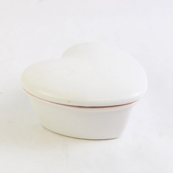 Chantal Ceramic Heart Shaped Ramekin Baking Dish w/ Matching Lid