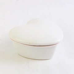 Chantal Ceramic Heart Shaped Ramekin Baking Dish w/ Matching Lid