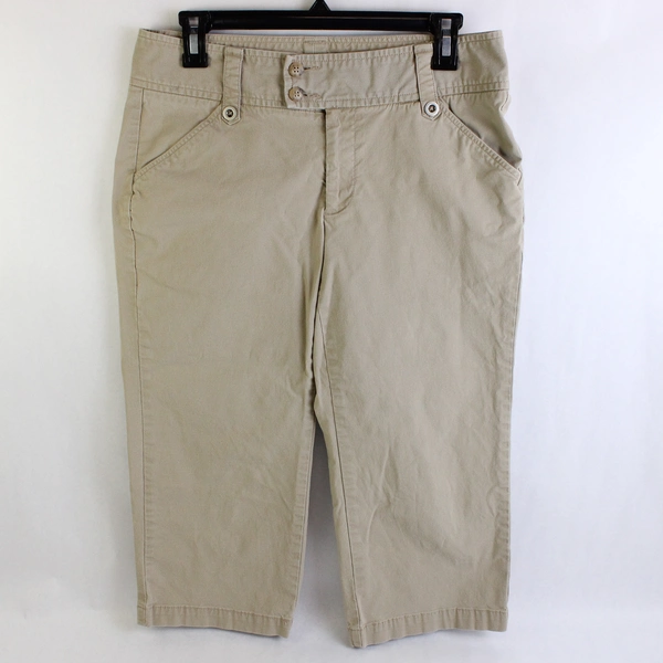 Dockers Khaki Capri Pants Women's Size Medium 32" Waist