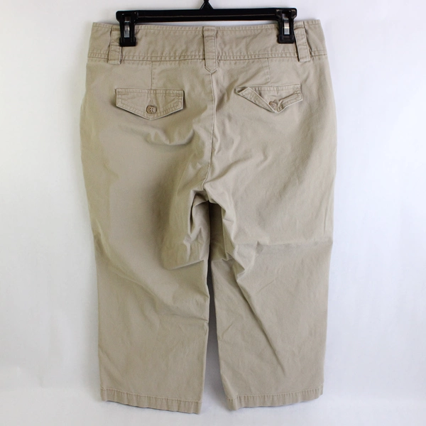 Dockers Khaki Capri Pants Women's Size Medium 32" Waist