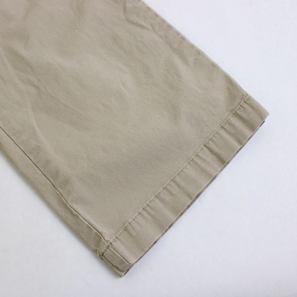 Dockers Khaki Capri Pants Women's Size Medium 32" Waist