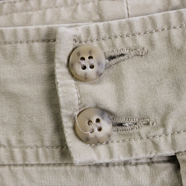 Dockers Khaki Capri Pants Women's Size Medium 32" Waist