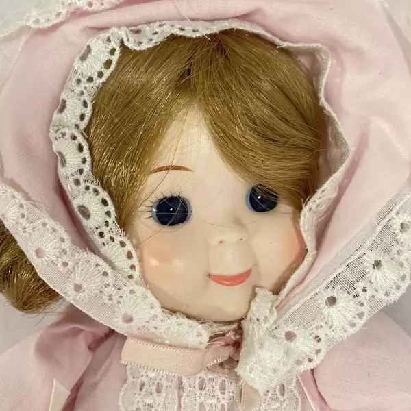 Vtg 1983 Dynasty Doll Collection Kara Jane Bisque Porcelain And Cloth Doll 11.5"