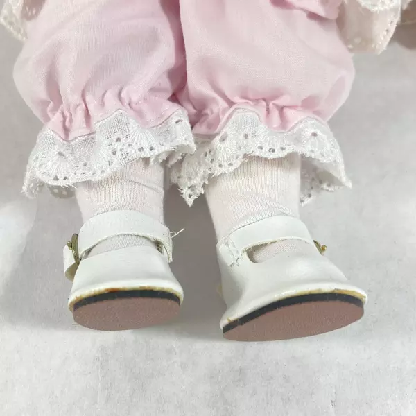 Vtg 1983 Dynasty Doll Collection Kara Jane Bisque Porcelain And Cloth Doll 11.5"