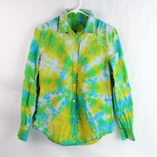 Gap Tie-Dye Button-Down Blouse Women's Size S, Pre-Owned, Hole