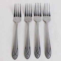 Set of 4 Pfaltzgraff Dinner Forks Mirage Frost Stainless