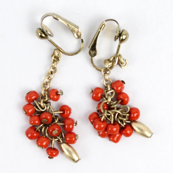 Vintage 4 Strand Handmade Red Seed Bead Necklace & Clip-On Earrings Set