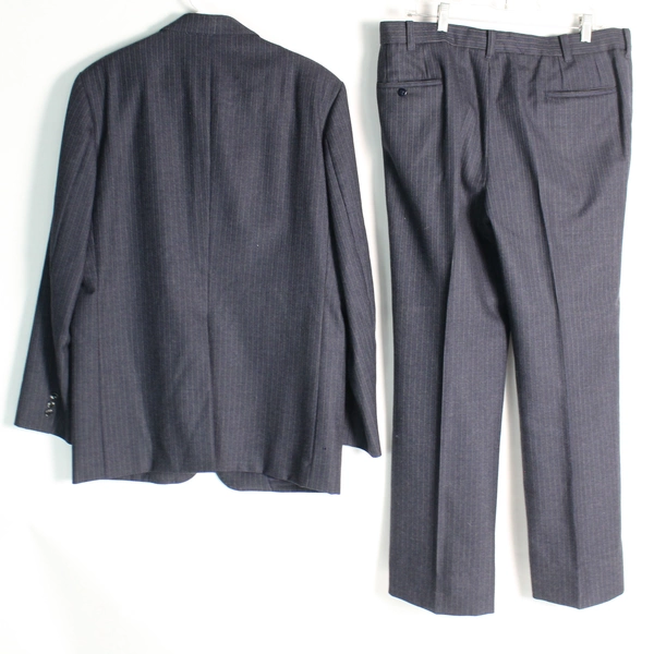 Modesto Men's Dark Blue Blazer & Pants Set Size Small - Pre-Owned, Hole