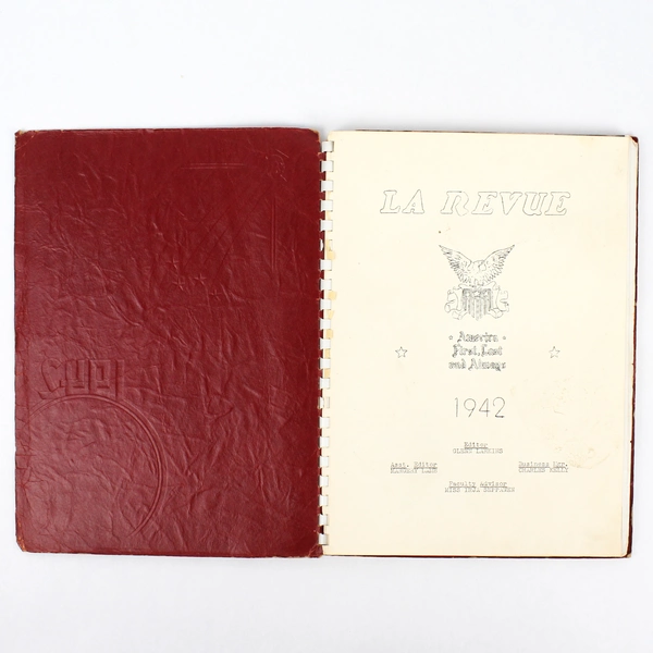 Vintage Willamina Union High School 1942 La Revue Yearbook Soft Cover 