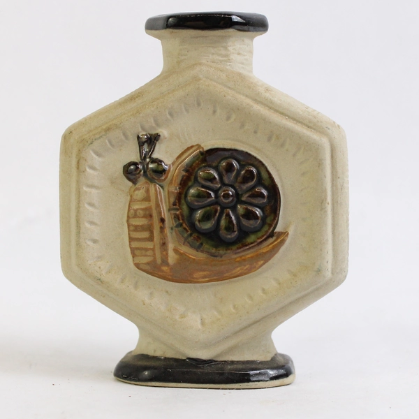 Vintage Takahashi Stoneware Embossed Snail Bud Vase A592 Japan 3.75 Inch