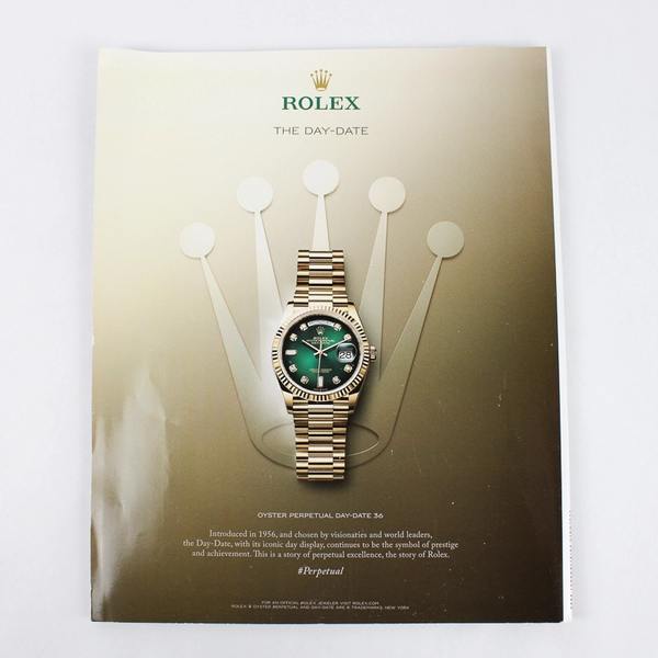 Town & Country Magazine Dec 2019 Jan 2020 Featuring Gift Ideas and Keri Russell