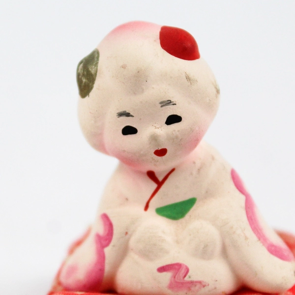 Miniature Hand Painted Kawasaki Ceramic Geisha On a Pillow Doll 1.75 Inch