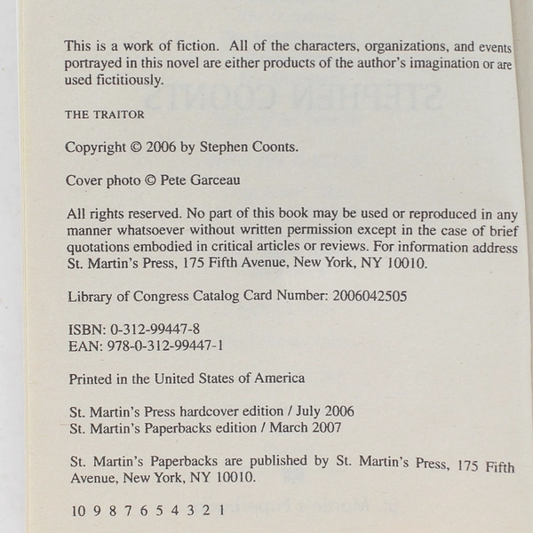 The Traitor by Stephen Coonts 2006 Paperback - Good Condition Espionage Thriller