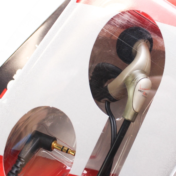 Verizon Plantronics Universal Cell Phone Headset MX150VR NIP