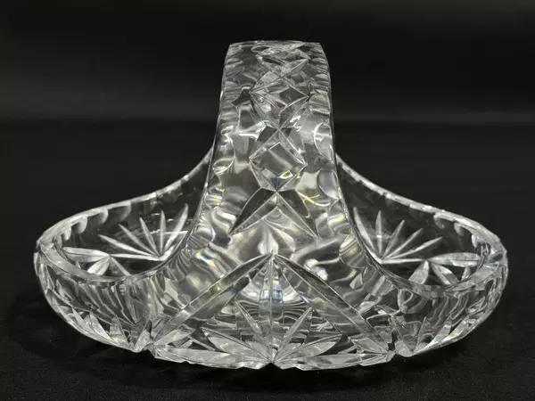 Vintage Crystal Basket with Criss Cross Star Pattern 6.25" Decorative Piece