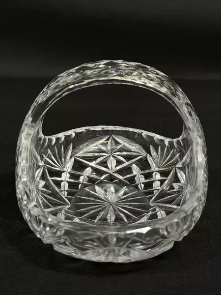 Vintage Crystal Basket with Criss Cross Star Pattern 6.25" Decorative Piece