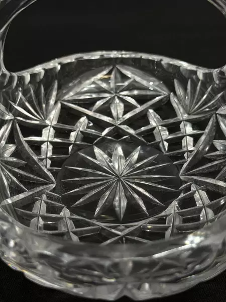 Vintage Crystal Basket with Criss Cross Star Pattern 6.25" Decorative Piece