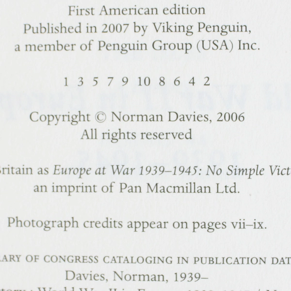 No Simple Victory by Norman Davies World War II in Europe 1939-1945 HC DJ 2007