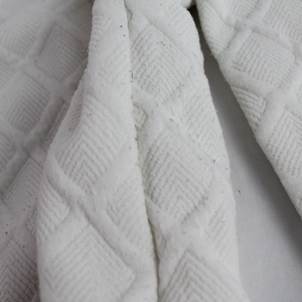 Two Twenty White Long-Sleeved Sweater Women's Large - Pre-owned, Stylish!