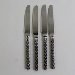 Lot of 4 Dinner Knives Pier One Imports 9" 18/8 Stainless Steel Twist