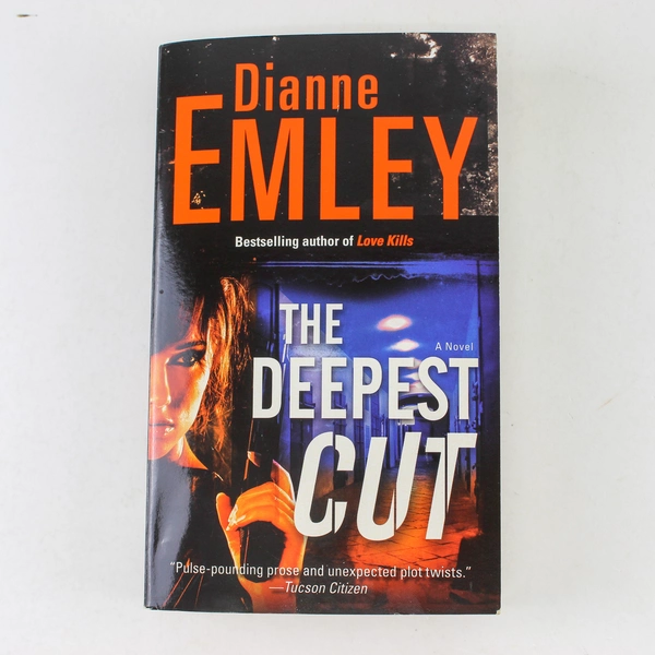 The Deepest Cut by Dianne Emley 2010 Paperback - Thrilling Mystery Novel