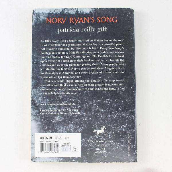 Nory Ryan's Song by Patricia Reilly Giff 2003 Paperback