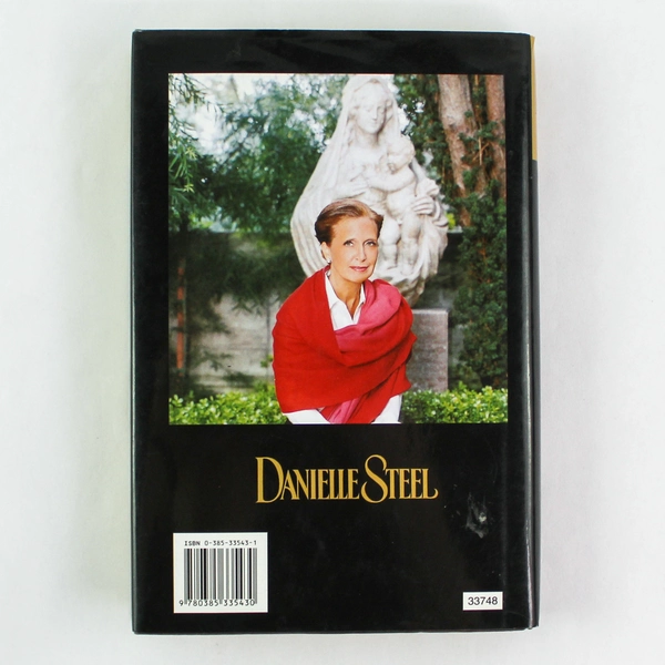 Danielle Steel Answered Prayers Hardcover 2002 Delacorte Dust Jacket Pre-Owned