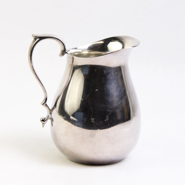 Vintage 1 Pint Reed & Barton Silverplated Creamer 967