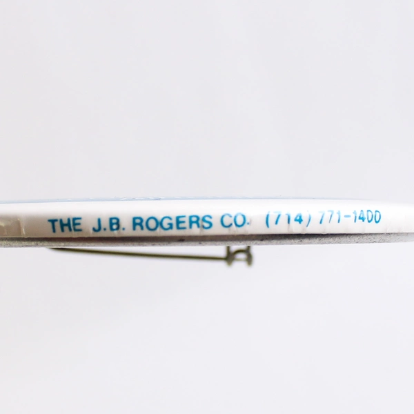 Lot of 5 Continental Airlines Pinback and Clip Buttons 2.25" to 3"