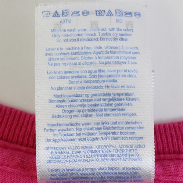 Gildan Ultra Cotton Love Chicken Pink Graphic T-Shirt Women's Size Medium