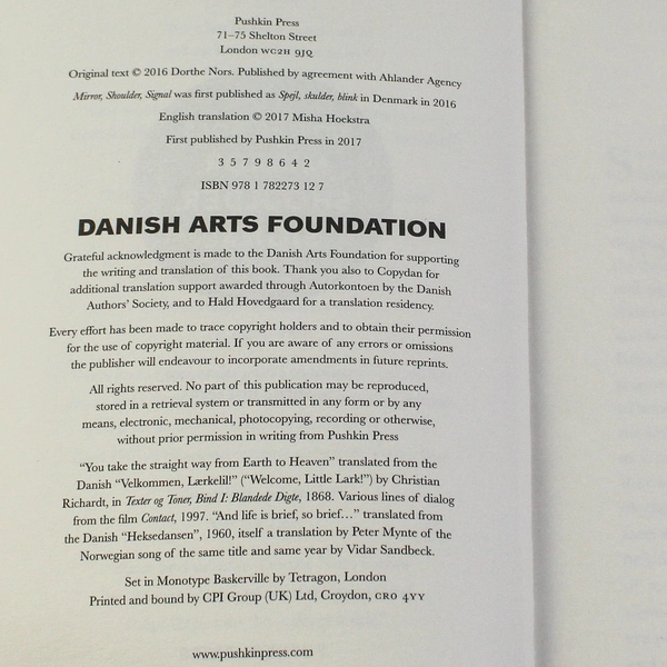 Dorthe Nors Mirror, Shoulder, Signal 2017 Pushkin Press PB Pre-Owned Book