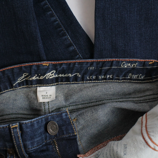 Eddie Bauer Curvy Fit Bootcut Blue Denim Jeans Women's Size 2