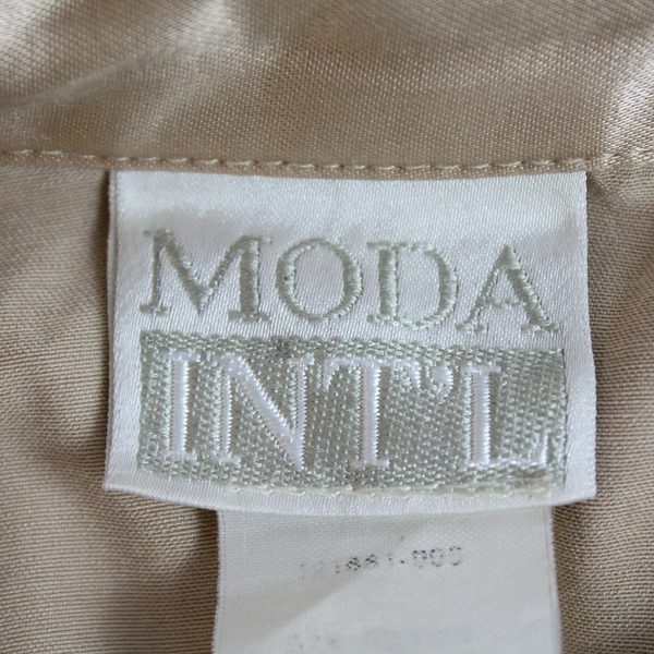 Moda Int'l Beige Long-Sleeved Button-Up Shirt Women's Size Large