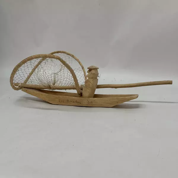 Vintage 1968 Janitzio Pátzcuaro Mexico Hand Carved Folk Art Fisherman Figurine