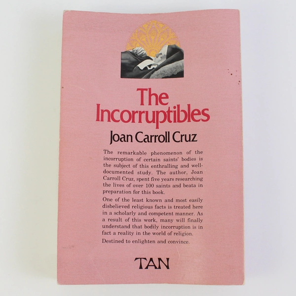 The Incorruptibles by Joan Carroll Cruz Paperback