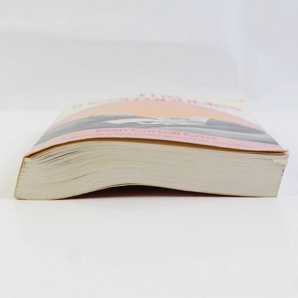 The Incorruptibles by Joan Carroll Cruz Paperback