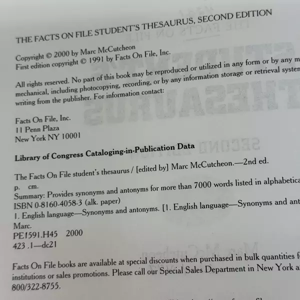 Facts on File Student's Thesaurus by Marc McCutcheon 1999 Hardcover