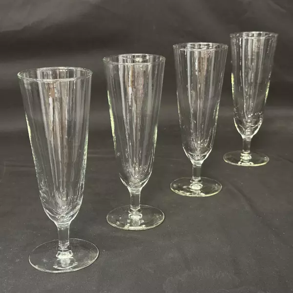 Set Of 4 Clear Glass Beer Glasses 8.25 Inch