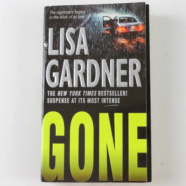 Gone by Lisa Gardner 2006 Paperback - Gripping Thriller in Good Condition