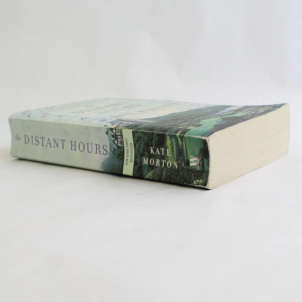 The Distant Hours by Kate Morton 2011 Paperback