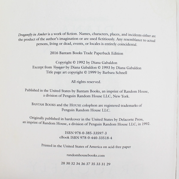 Dragonfly In Amber by Diana Gabaldon 2016 Paperback - Outlander Series Book