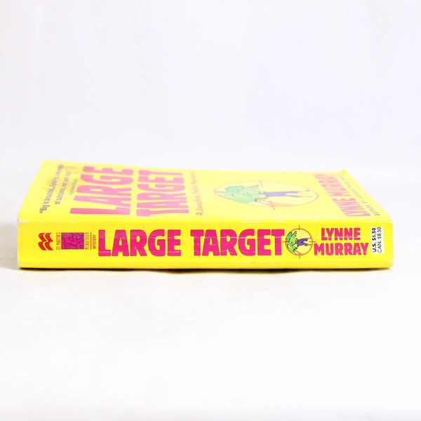 Large Target by Lynne Murray A Josephine Fuller Mystery 2001 Paperback