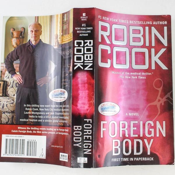 Foreign Body by Robin Cook 2009 Paperback