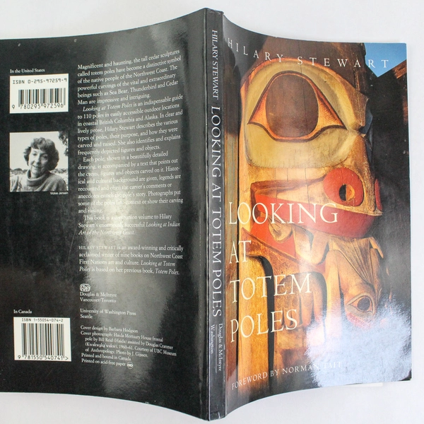 Looking at Totem Poles by Hilary Stewart 1993 UW Press PB Good Condition