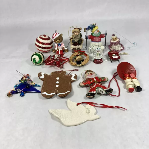 Lot of 15 Assorted Christmas Ornaments Pre-Owned Holiday Decor