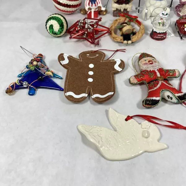 Lot of 15 Assorted Christmas Ornaments Pre-Owned Holiday Decor