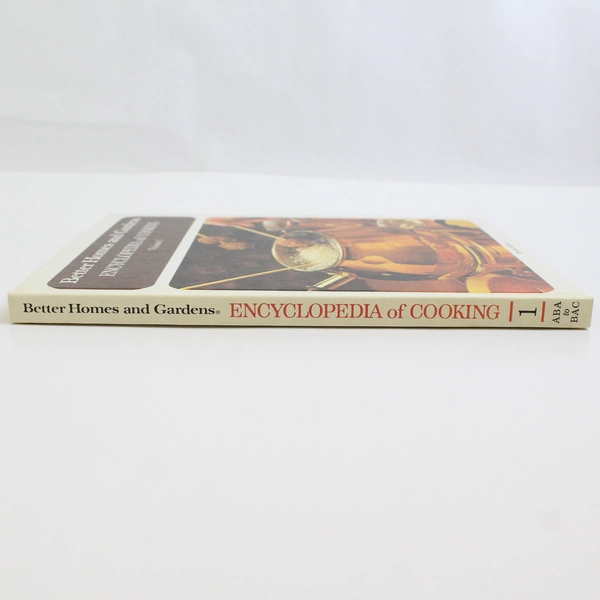 Vintage Lot of 2 Better Homes and Gardens Special Edition Cookbooks 1973 1998