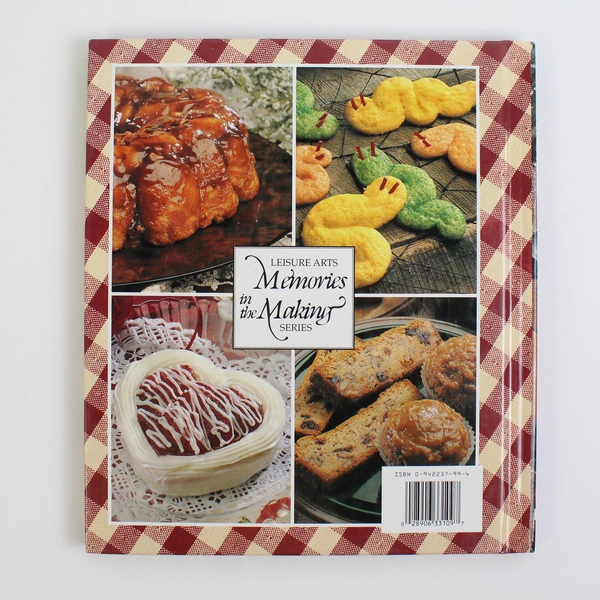 Leisure Arts Easy As Pie Shortcuts to Making Fabulous Desserts 1996 Hardcover